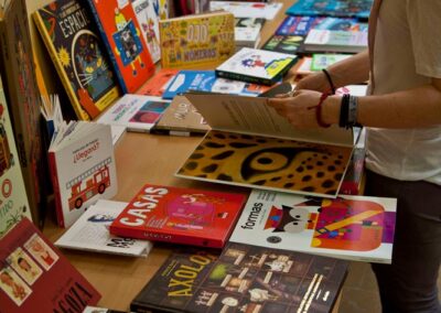 Libros de no ficción. Divulgación Pantalia. Gestiones Culturales