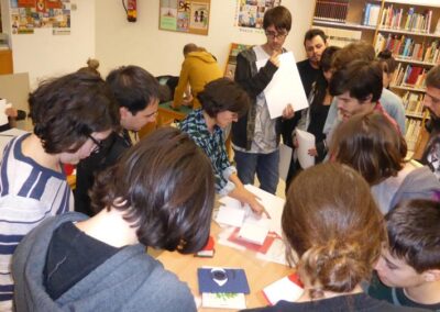 Talleres y cursos. Manos a la obra. Pantalia Gestiones Culturales