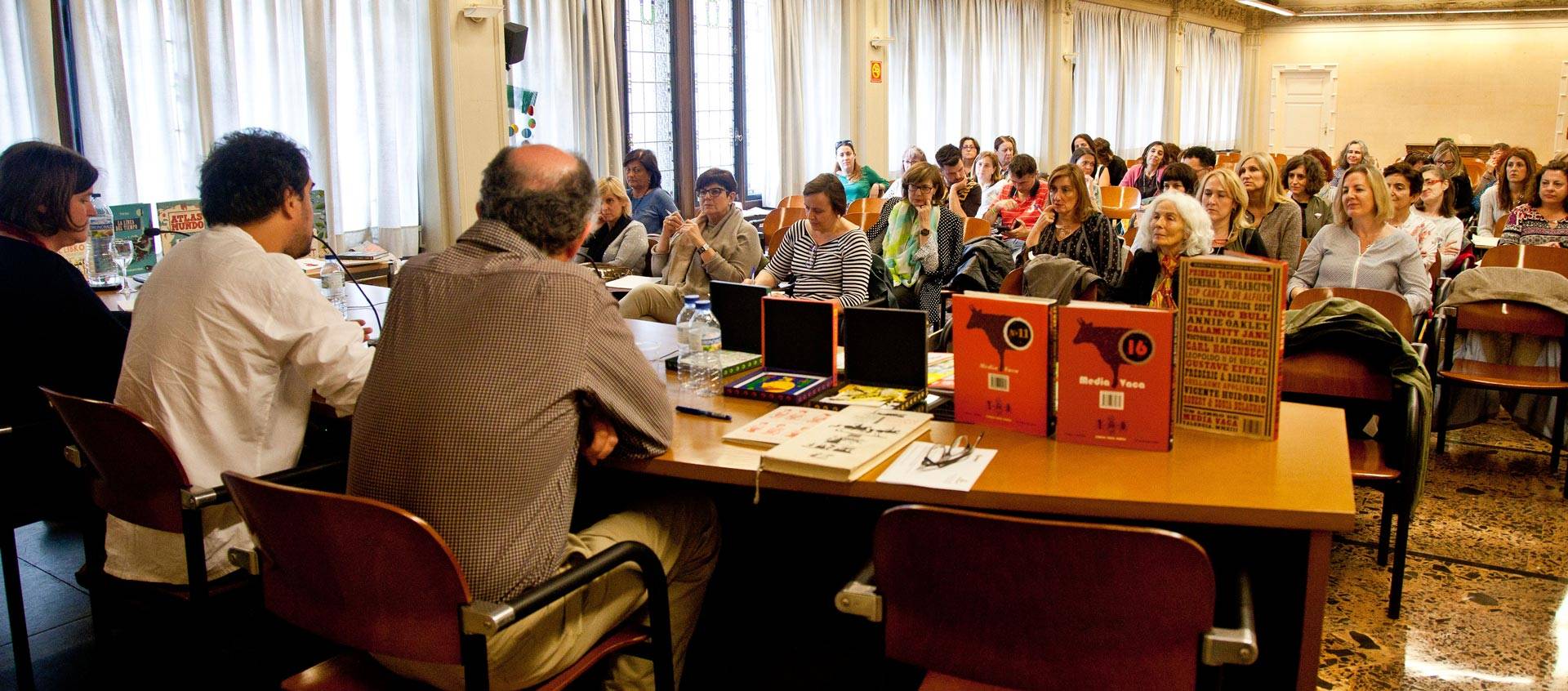 Inicio 1 Slide Pantalia proyectos culturales 06